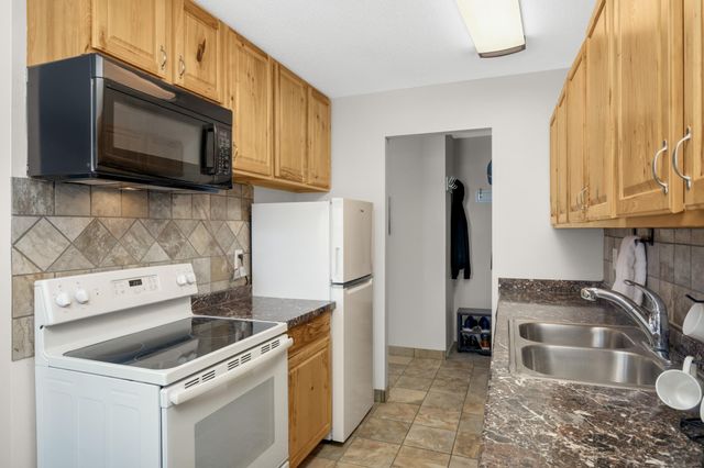 811 Smetana Road 8, Hopkins, MN 55343