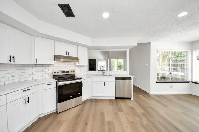 11910 Green Glade Drive, Houston, TX 77099