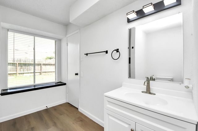11910 Green Glade Drive, Houston, TX 77099