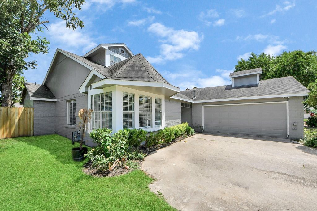 11910 Green Glade Drive, Houston, TX 77099
