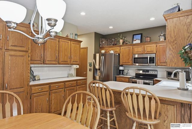 17511 T Street, Omaha, NE 68135