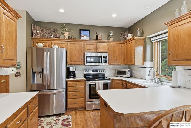 17511 T Street, Omaha, NE 68135