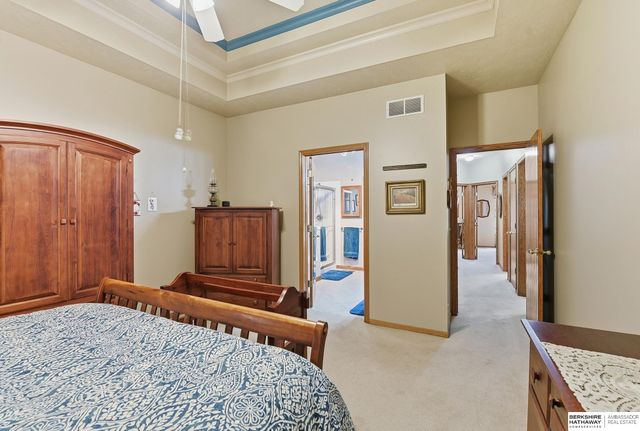 17511 T Street, Omaha, NE 68135