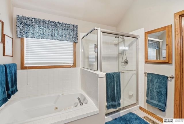 17511 T Street, Omaha, NE 68135