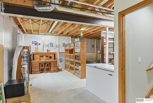 17511 T Street, Omaha, NE 68135