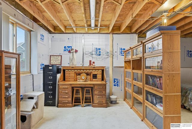 17511 T Street, Omaha, NE 68135