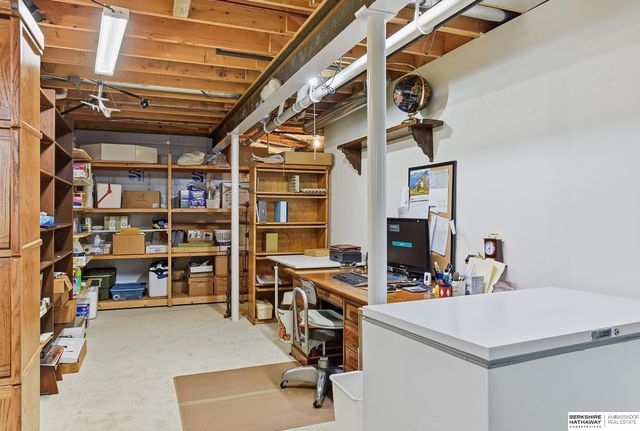 17511 T Street, Omaha, NE 68135