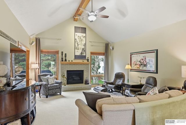 17511 T Street, Omaha, NE 68135