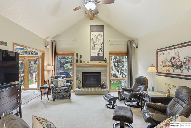 17511 T Street, Omaha, NE 68135