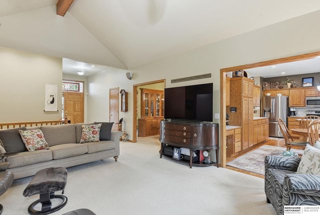 17511 T Street, Omaha, NE 68135