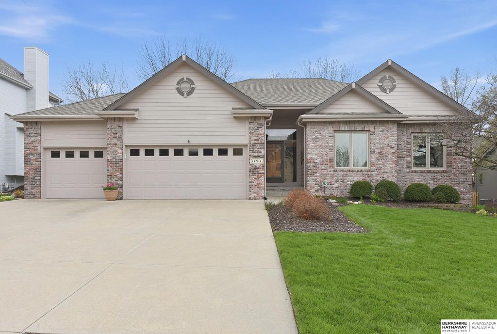 17511 T Street, Omaha, NE 68135