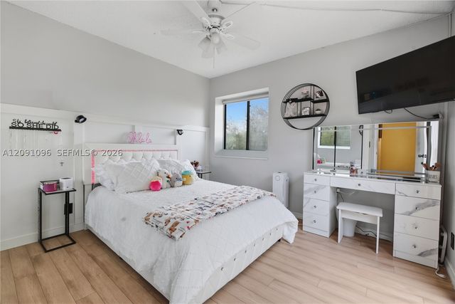 2160 White Pine Cir B, Green Acres, FL 33415