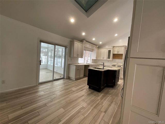 7 Country Hollow, Highland Mills, NY 10930