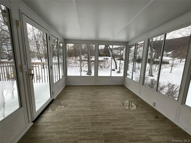 7 Country Hollow, Highland Mills, NY 10930