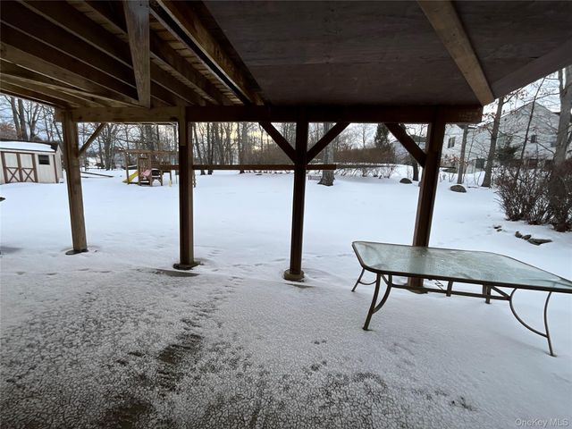 7 Country Hollow, Highland Mills, NY 10930