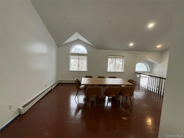 7 Country Hollow, Highland Mills, NY 10930