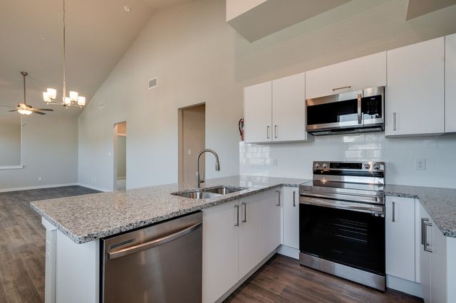 718 Fallow Drive, Venus, TX 76084