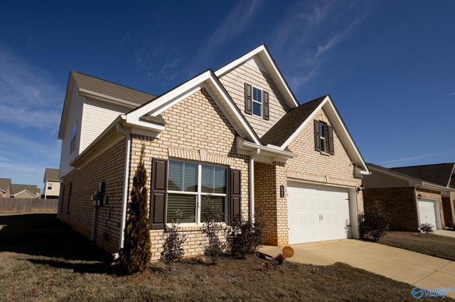 121 Mill Valley Way, New Market, AL 35761