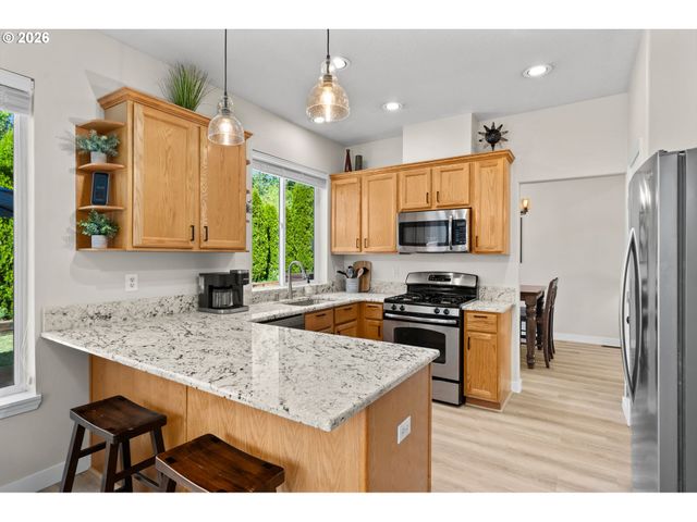 17135 Sw GREENGATE Dr, Sherwood, OR 97140