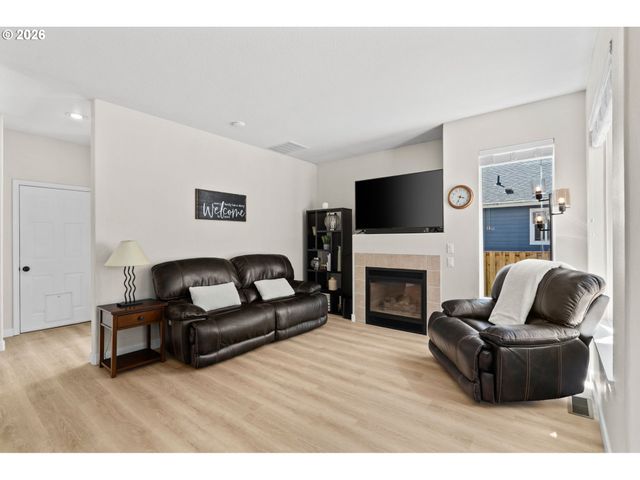 17135 Sw GREENGATE Dr, Sherwood, OR 97140