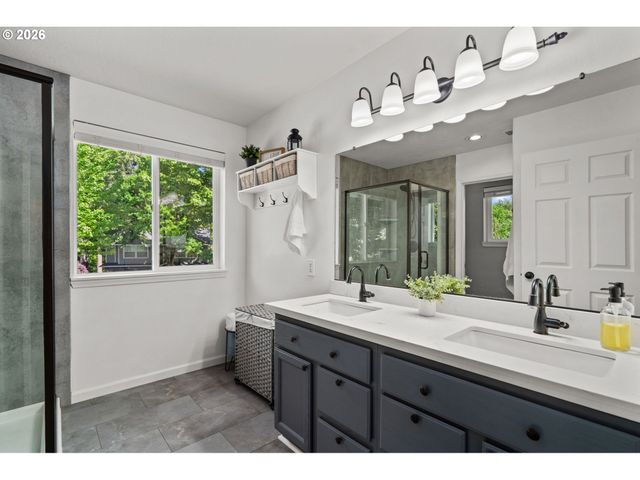 17135 Sw GREENGATE Dr, Sherwood, OR 97140