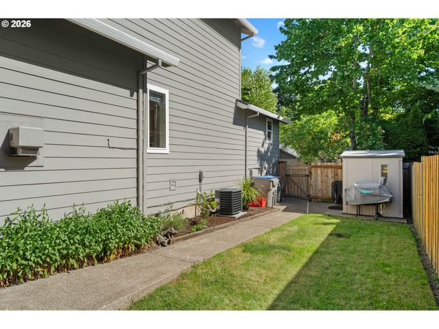 17135 Sw GREENGATE Dr, Sherwood, OR 97140