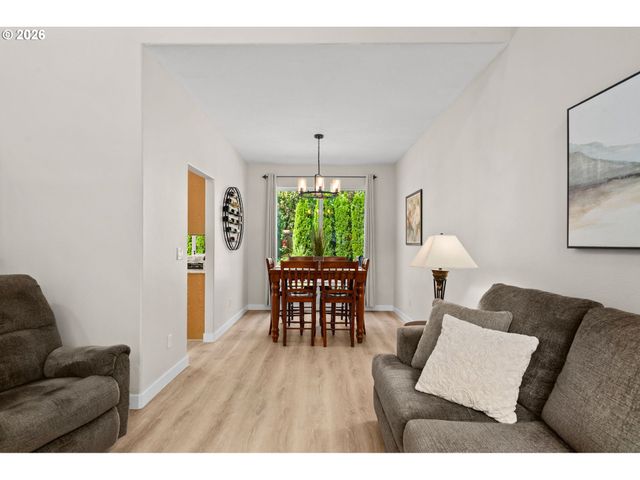 17135 Sw GREENGATE Dr, Sherwood, OR 97140