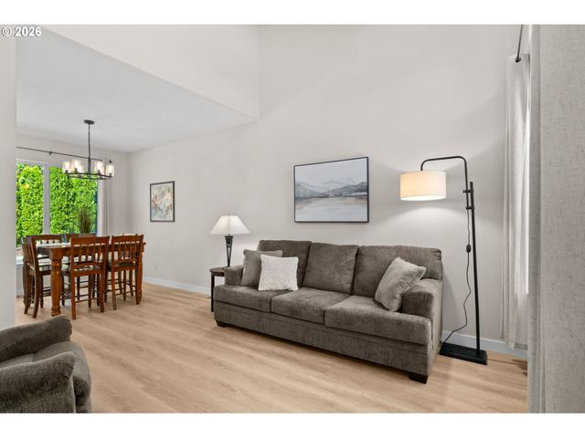 17135 Sw GREENGATE Dr, Sherwood, OR 97140