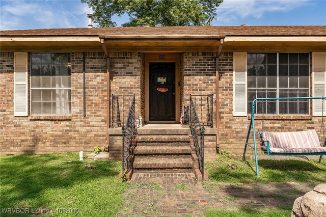 708 Main Street, Arkoma, OK 74901