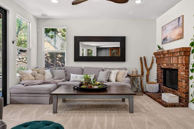 1656 Trenton Way, San Marcos, CA 92078