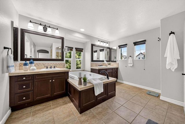 1656 Trenton Way, San Marcos, CA 92078