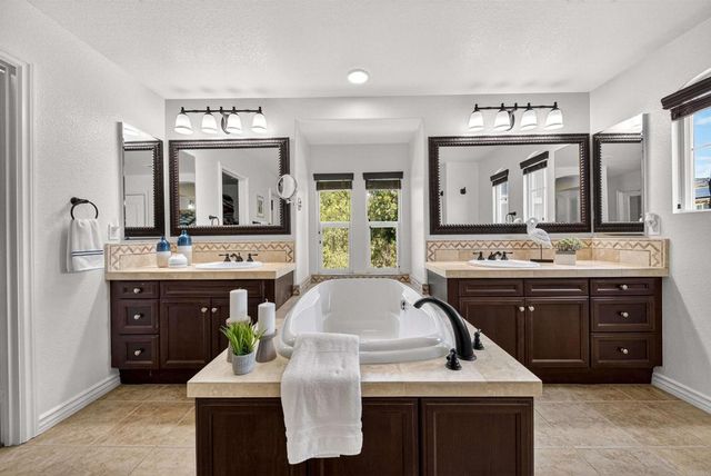 1656 Trenton Way, San Marcos, CA 92078