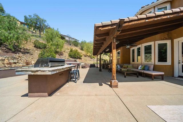 1656 Trenton Way, San Marcos, CA 92078