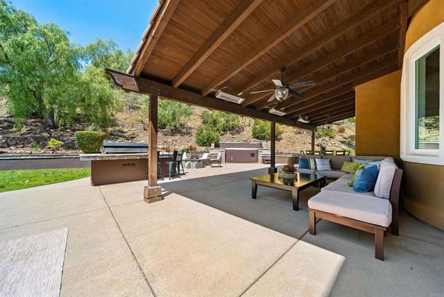 1656 Trenton Way, San Marcos, CA 92078