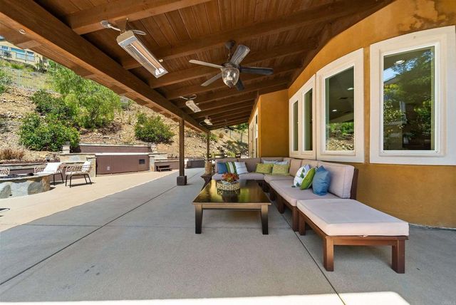 1656 Trenton Way, San Marcos, CA 92078