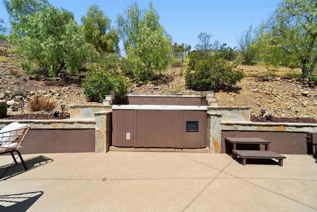 1656 Trenton Way, San Marcos, CA 92078