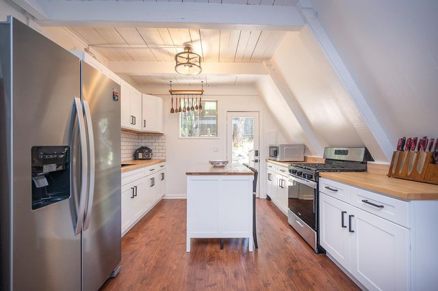 6141 Sweeney Rd, Somerset, CA 95684