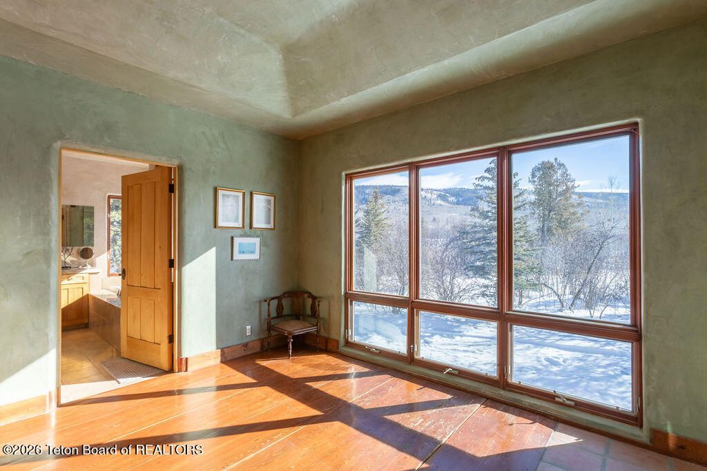 1935 LARSEN Lane, Alta, WY 83414 photo 14