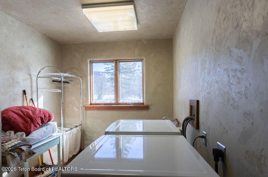 1935 LARSEN Lane, Alta, WY 83414 photo 27