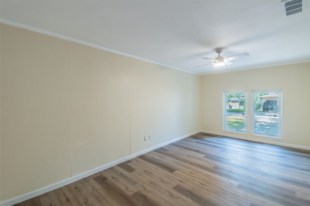 5400 Purington Avenue, Fort Worth, TX 76112