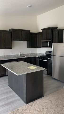 8526 Gateway Circle, Monticello, MN 55362