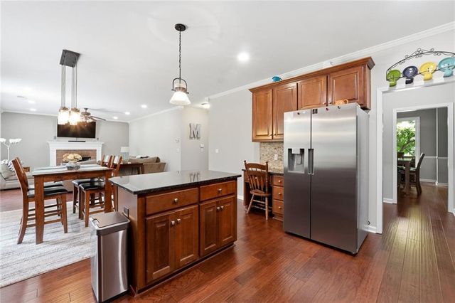 656 Bentleaf Drive, Dallas, GA 30132