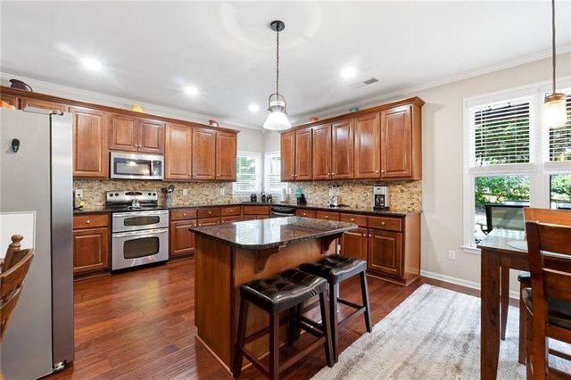 656 Bentleaf Drive, Dallas, GA 30132