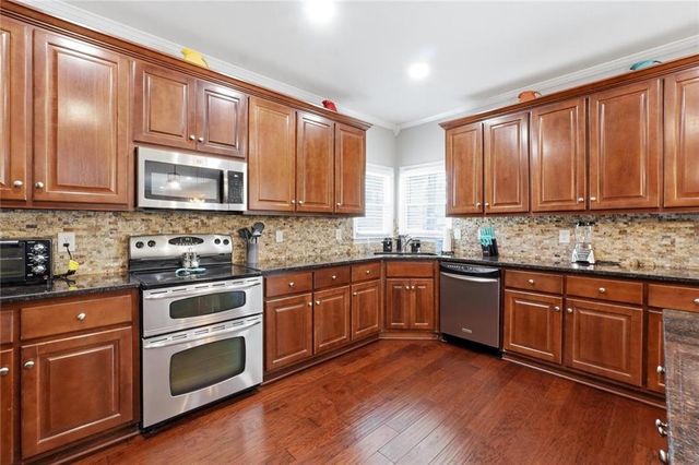 656 Bentleaf Drive, Dallas, GA 30132