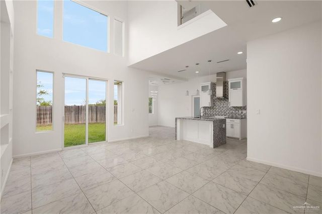 2115 N 32nd Street, Hidalgo, TX 78501