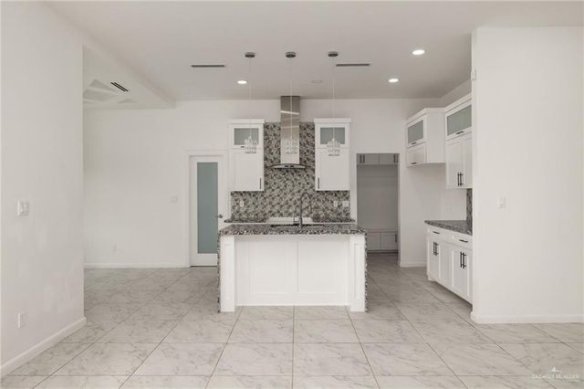 2115 N 32nd Street, Hidalgo, TX 78501