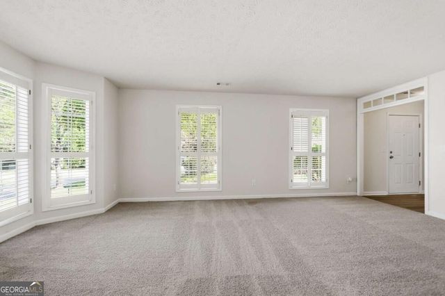 3205 Summit Place Drive, Loganville, GA 30052