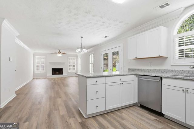 3205 Summit Place Drive, Loganville, GA 30052