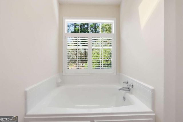 3205 Summit Place Drive, Loganville, GA 30052