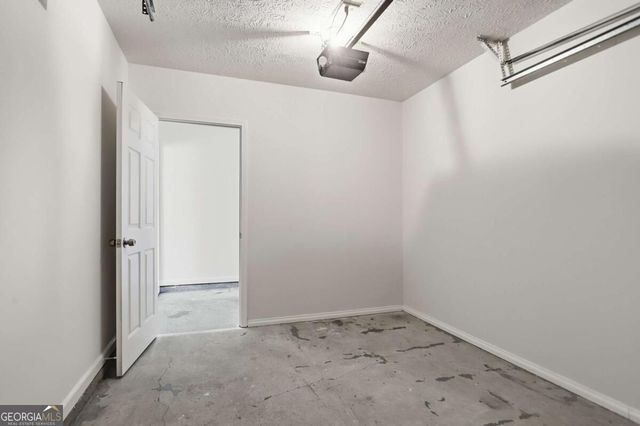 3205 Summit Place Drive, Loganville, GA 30052